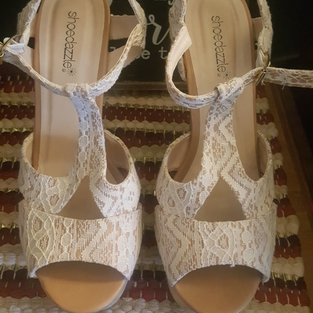 *EUC* Shoedazzle platform heeled sandles